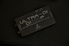 Behringer: ULTRA-DI DI400P – DI-box